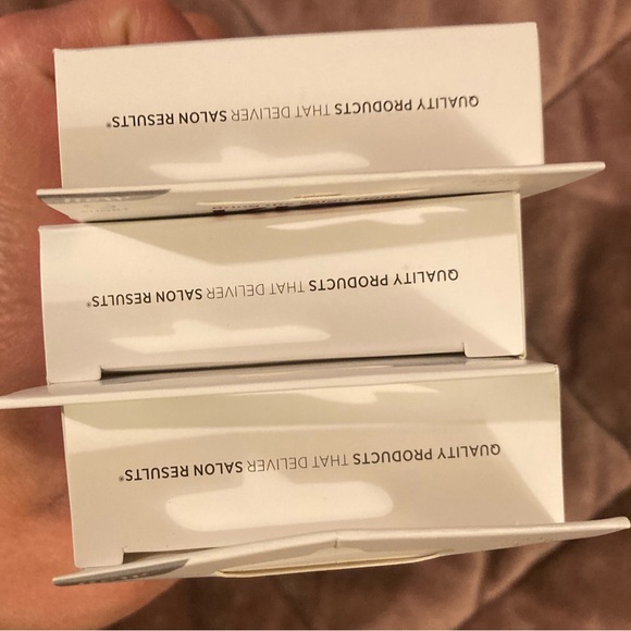 Kiss Press on nails NIB Bundle of 3 sets. Med & short lengths. - Picture 5 of 7